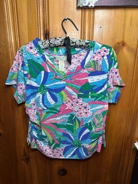 Caribbean Joe Multicolor Floral V-Neck Short Sleeve Top